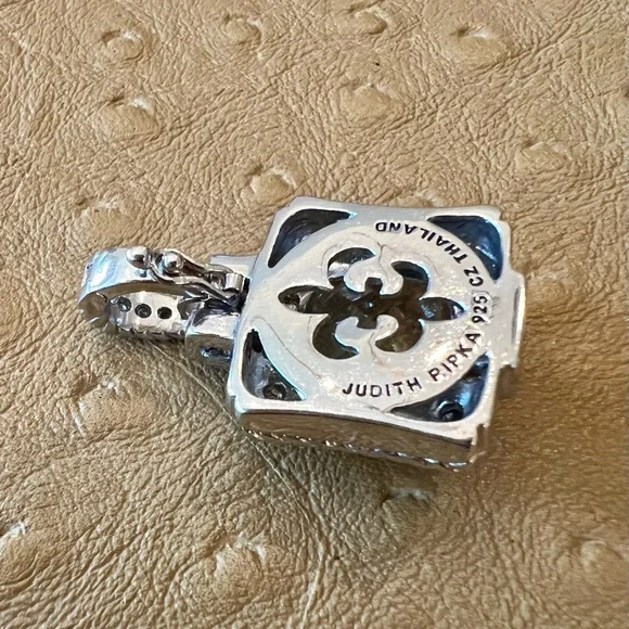 Judith Ripka Silver Enhancer with Mint Quartz Center Stone - Picture 5 of 6